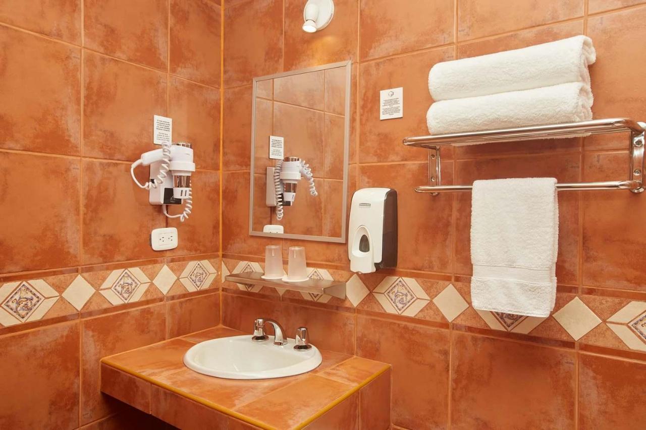 Casa Andina Standard Puno Otel Dış mekan fotoğraf